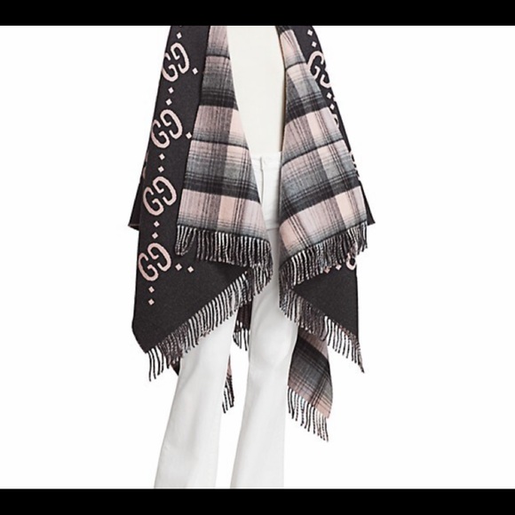 Gucci Black and Pink GG Cape - Picture 5 of 16